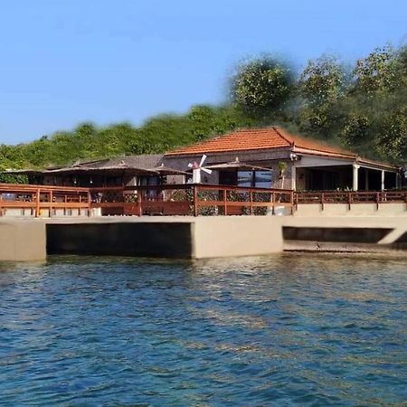 Stone Villa Inside Sea- Kids'Land Platanidia 外观 照片