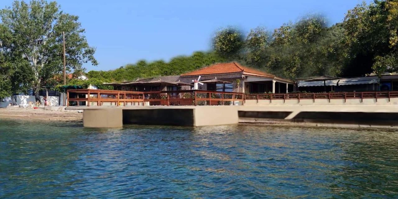 Stone Villa Inside Sea- Kids'Land Platanidia 外观 照片