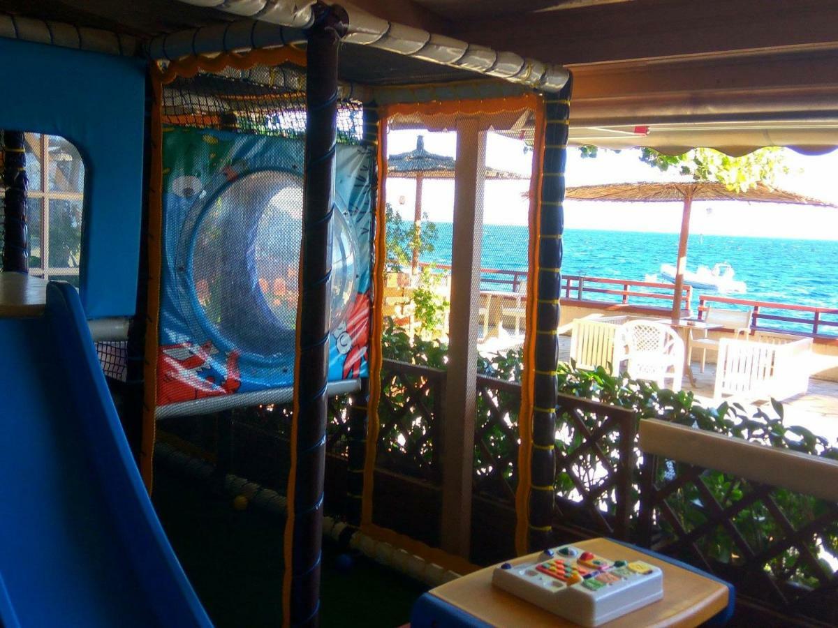 Stone Villa Inside Sea- Kids'Land Platanidia 外观 照片