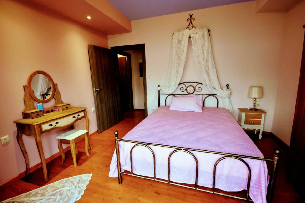 Stone Villa Inside Sea- Kids'Land Platanidia 外观 照片