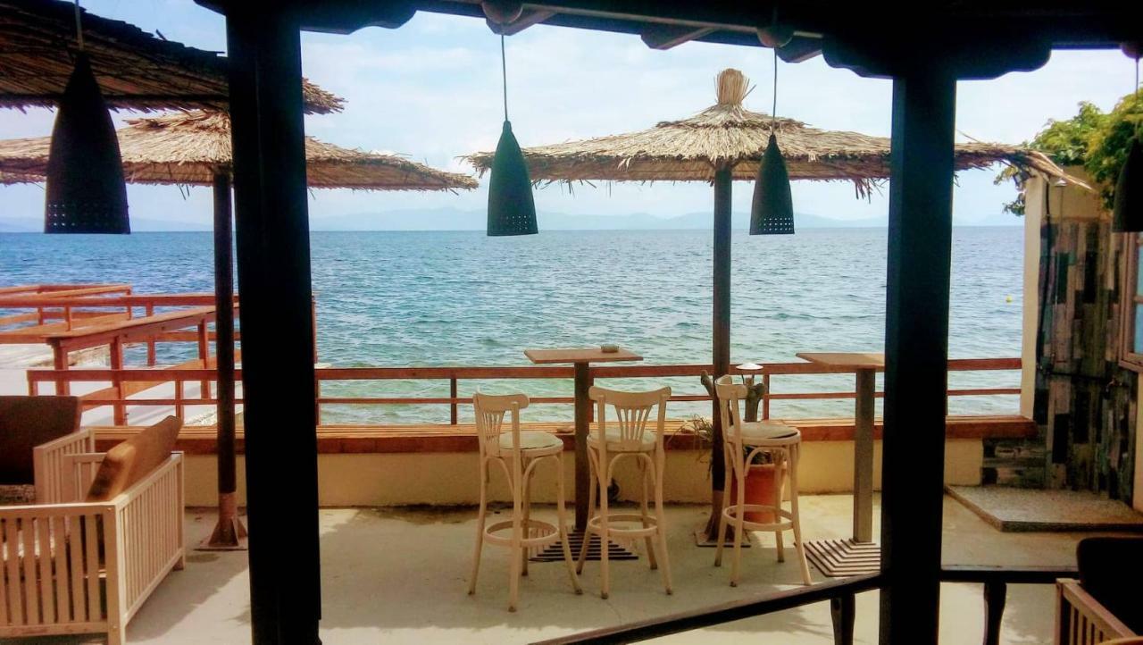 Stone Villa Inside Sea- Kids'Land Platanidia 外观 照片