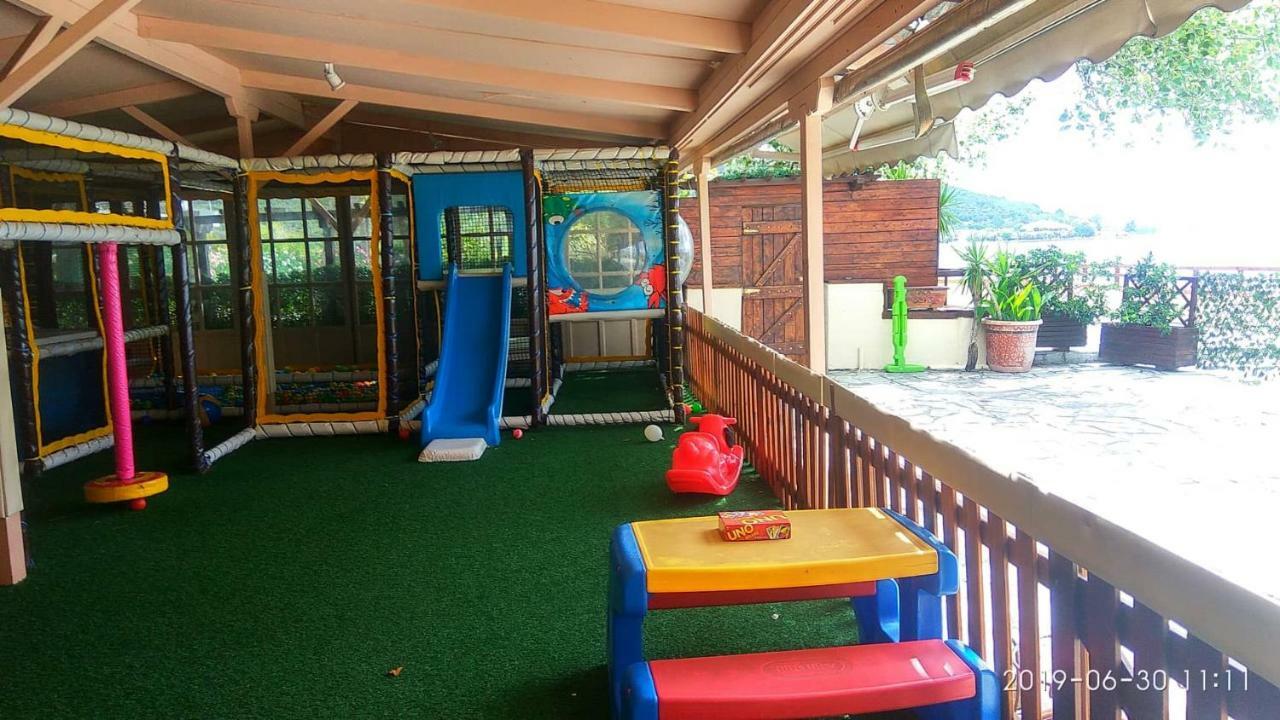 Stone Villa Inside Sea- Kids'Land Platanidia 外观 照片