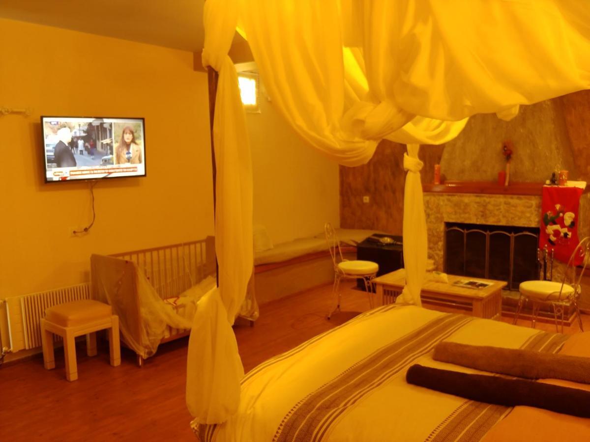 Stone Villa Inside Sea- Kids'Land Platanidia 外观 照片